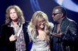 "¡Hey, soy de Boston! Amo el agua... Vi el show toda la semana y me encanta el agua...", dijo el jurado cuando JLo lo vio