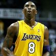 Esta temporada, Kobe Bryant, la estrella de los Lakers, está más pendiente de sus problemas personales que de su propia carrera deportiva