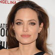 Angelina Jolie se ha alzado con su primer premio como directora de cine