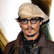 Johnny Depp y sus míticas gafas de pasta Johnny Depp y sus míticas gafas de pasta