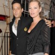 Ahora es su marido, Jamie Hince quien lanzará la carrera musical de la modelo Ahora es su marido, Jamie Hince quien lanzará la carrera musical de la modelo