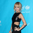 Nicole Richie con un vestido de cuero de la casa Osman que deja al descubierto sus costados Nicole Richie con un vestido de cuero de la casa Osman que deja al descubierto sus costados